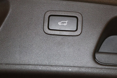 Used 2020 Jaguar E-PACE SE image 76