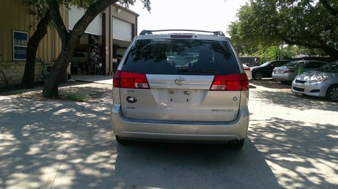 Used 2005 Toyota Sienna XLE image 6