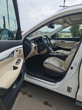 Used 2022 INFINITI QX50 Essential image 19
