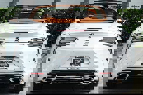 Used 2021 Lexus LC 500 Convertible image 9