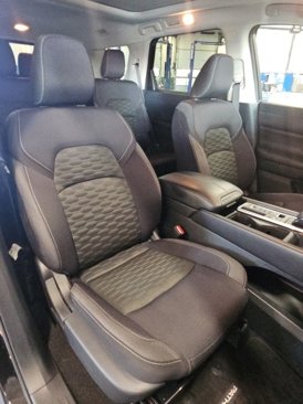Used 2022 Nissan Pathfinder SV image 39