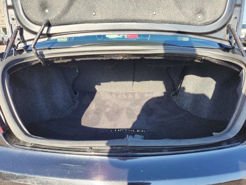 Used 2010 Chrysler Sebring Limited image 25