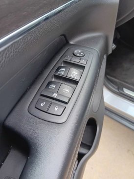 Used 2018 Jeep Grand Cherokee Limited w/ Luxury Group II image 12