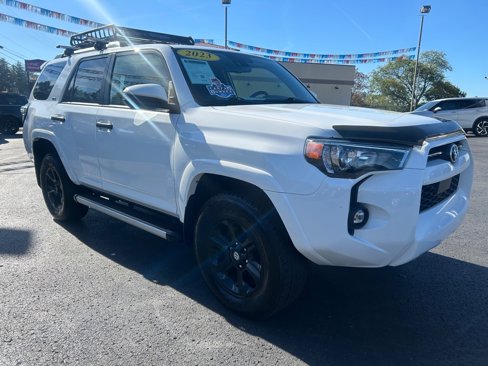 Used 2023 Toyota 4Runner SR5 image 3