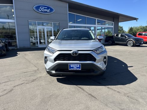 Used 2020 Toyota RAV4 XLE image 8