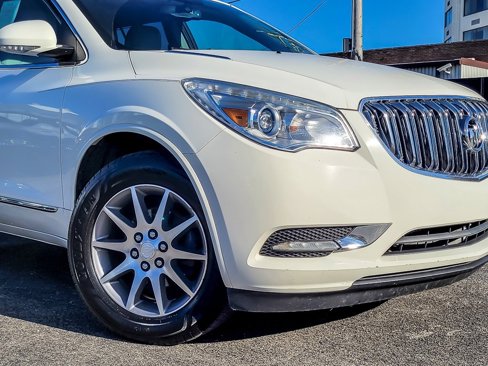 Used 2015 Buick Enclave Leather image 2
