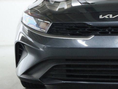 Used 2023 Kia Forte LXS image 6