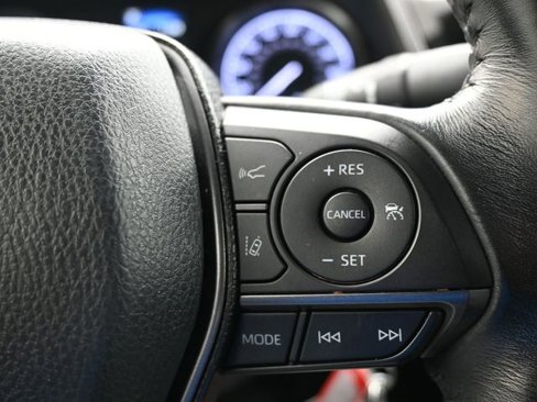 Used 2021 Toyota Camry SE image 12