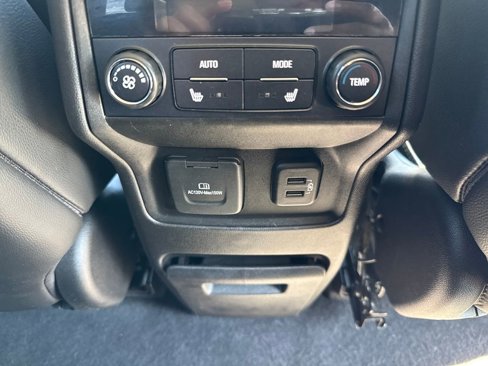 Used 2019 GMC Acadia Denali image 24