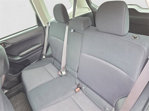 Used 2018 Subaru Forester 2.5i Premium w/ All-Weather Package image 13
