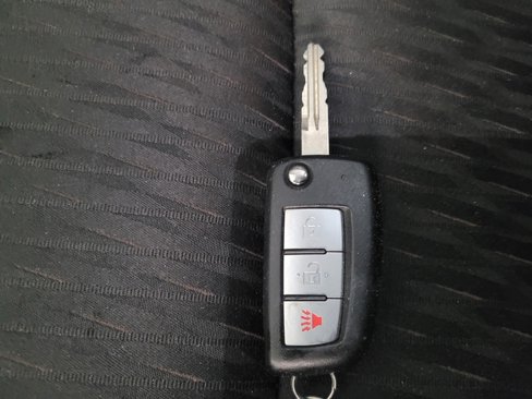 Used 2020 Nissan Rogue S image 32