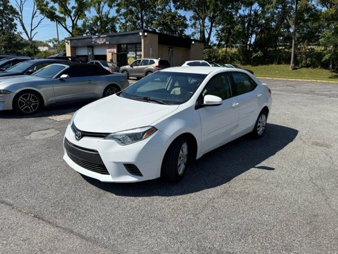 Used 2015 Toyota Corolla LE Premium image 3