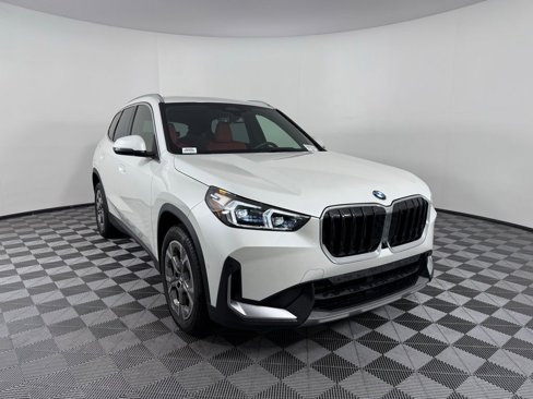 Certified 2023 BMW X1 xDrive28i image 3
