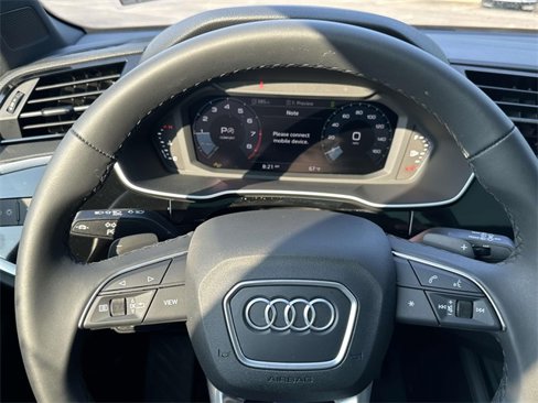 Certified 2025 Audi Q3 2.0T Premium image 25