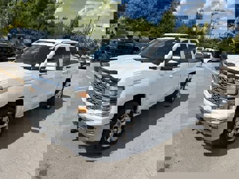 Used 2014 Chevrolet Silverado 1500 LT w/ LT Convenience Package image 2