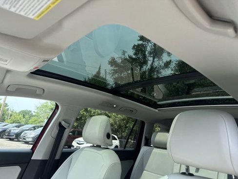 Used 2018 Volkswagen Tiguan SEL w/ 3rd Row Seat Package image 7