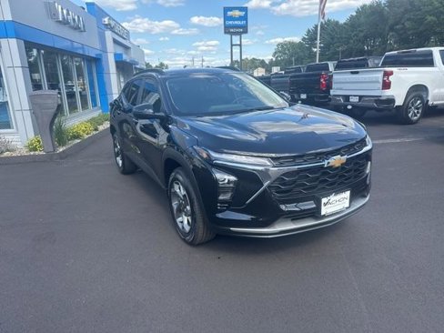 New 2025 Chevrolet Trax LT w/ Driver Confidence Package image 7