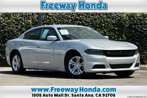 Used 2022 Dodge Charger SXT image 1
