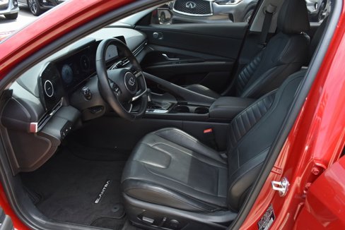 Used 2023 Hyundai Elantra Limited image 31