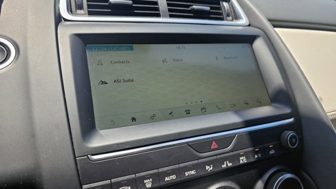 Used 2018 Jaguar E-PACE SE image 42