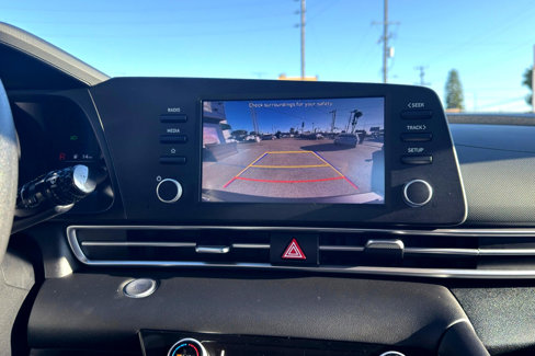 Used 2023 Hyundai Elantra Blue image 14