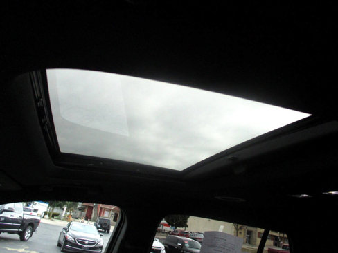 Used 2023 Chevrolet Traverse LT image 8
