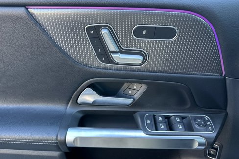 Certified 2021 Mercedes-Benz GLB 250 4MATIC image 11