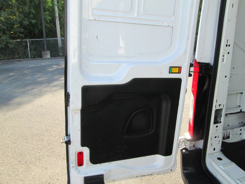 Used 2018 Ford Transit 250 148 Medium Roof image 15