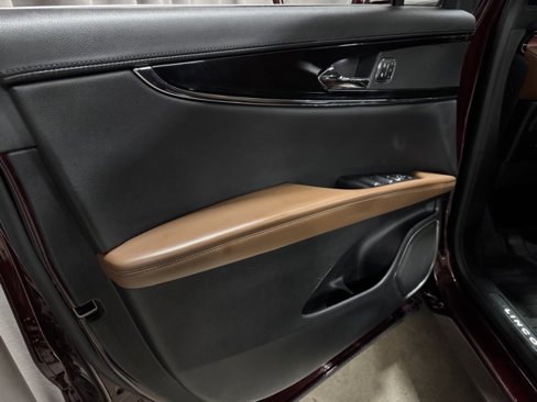Used 2022 Lincoln Nautilus Reserve image 13