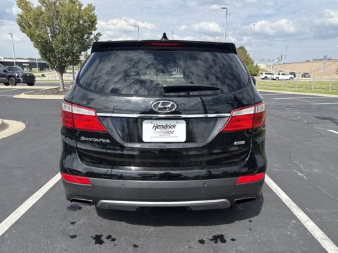 Used 2014 Hyundai Santa Fe GLS image 9