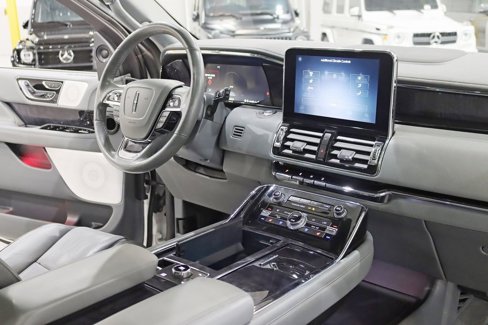 Used 2019 Lincoln Navigator Reserve image 35