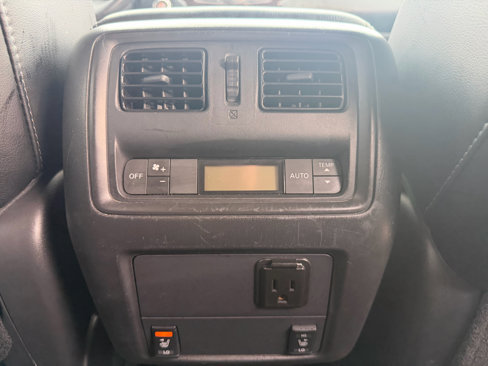 Used 2015 Nissan Pathfinder SL w/ SL Tech Package image 25