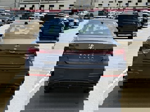 Used 2024 Hyundai Elantra SEL image 5