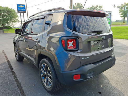 Used 2016 Jeep Renegade Latitude w/ Popular Equipment Group image 4