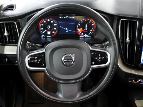 Used 2020 Volvo XC60 T6 Inscription image 16