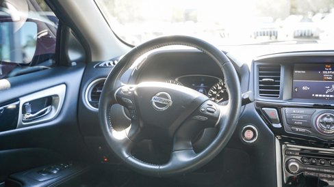Used 2020 Nissan Pathfinder SV image 15