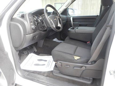 Used 2011 Chevrolet Silverado 2500 LT w/ Interior Plus Package image 9