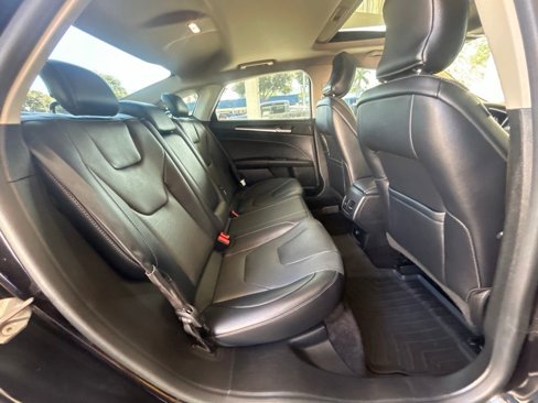 Used 2019 Ford Fusion Titanium image 31