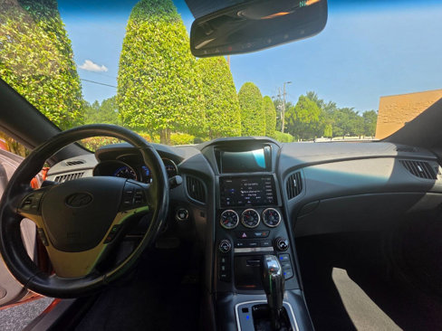 Used 2013 Hyundai Genesis 2.0T image 16