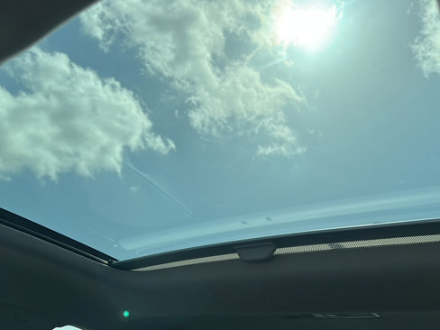 Used 2023 Volkswagen Jetta SE w/ Panoramic Sunroof Package image 37