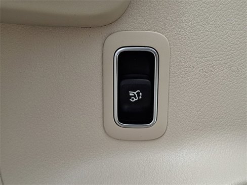 Used 2022 Mercedes-Benz GLB 250 4MATIC image 26