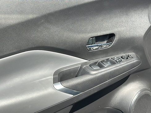 Used 2024 Nissan Kicks SR w/ SR Premium Package image 16