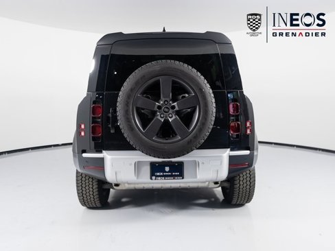 Used 2024 Land Rover Defender 110 S image 6
