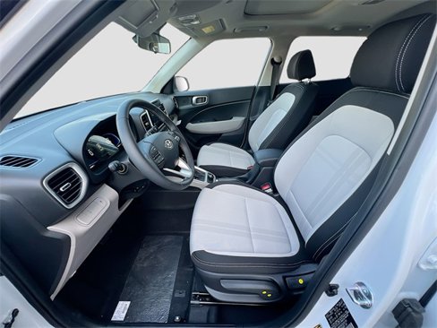 New 2025 Hyundai Venue SEL image 19