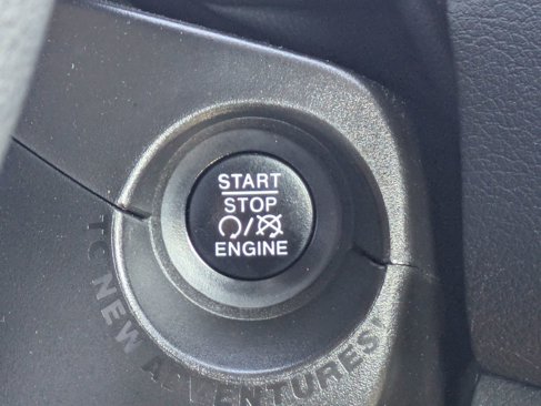 Used 2020 Jeep Renegade Sport image 16