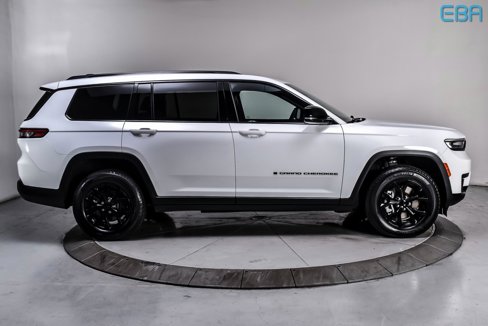 Used 2024 Jeep Grand Cherokee L Laredo image 7