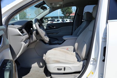 Used 2019 GMC Acadia SLE w/ Driver Alert Package I image 7
