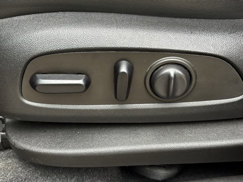 Certified 2022 GMC Terrain SLT image 13