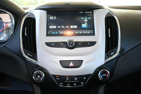 Used 2017 Chevrolet Cruze LS image 19