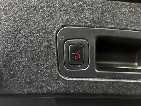 Used 2016 Tesla Model S P90D image 32